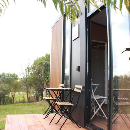 Cozy Cabin2 With Outdoor Bath At Dairy Flat Farm Waitoki Buitenkant foto